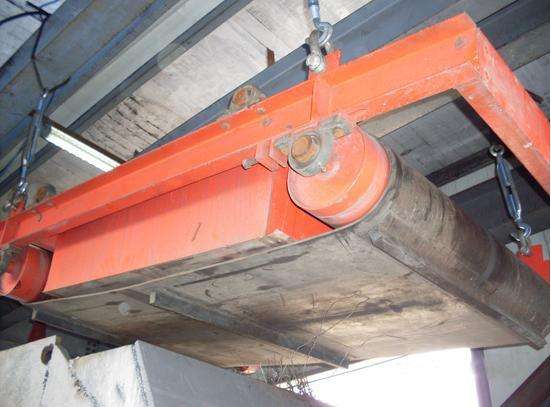 懸掛式電磁除鐵器