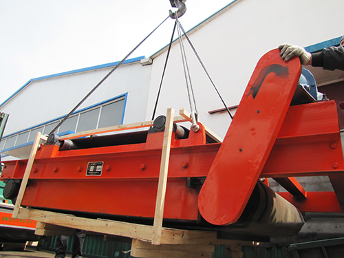 懸掛式電磁除鐵器