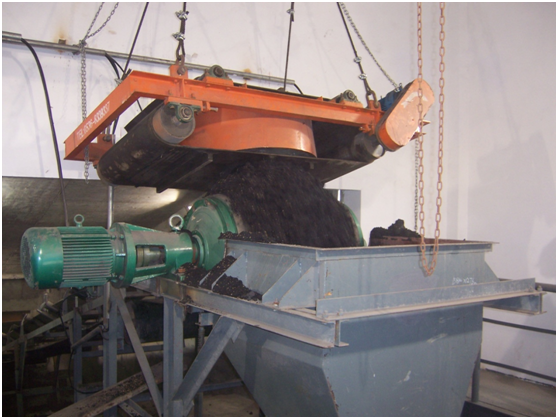 懸掛式強(qiáng)磁除鐵器